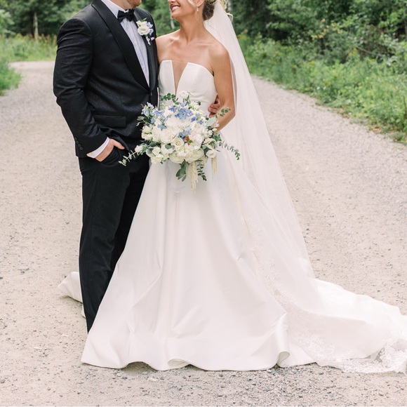 Strapless Wedding Gown with Full Skirt - Picture 5 of 5